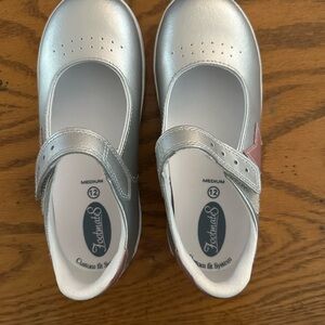 FootMates Silver and Pink Mary Jane Dress Shoes
